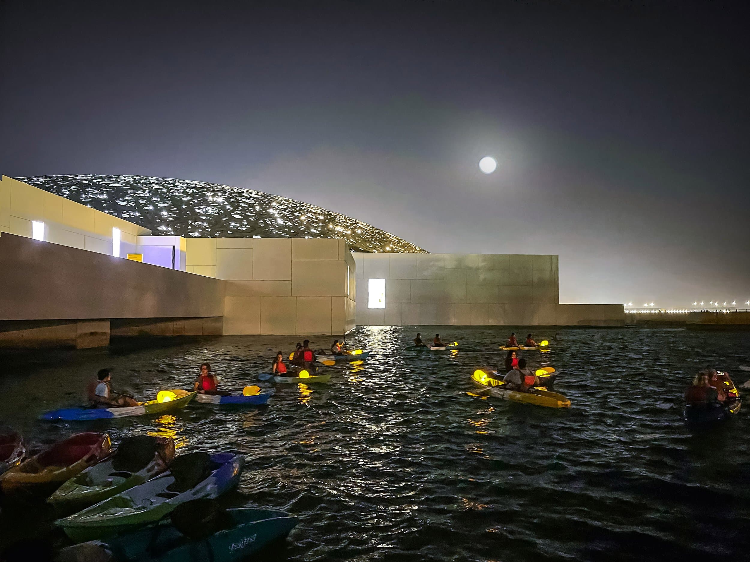 Guided Kayak Tour at Louvre Abu Dhabi - Image 5